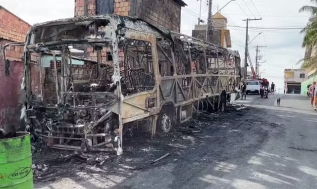 Ônibus retornam a operar em região da Compensa alvo de ataques criminosos em Manaus
