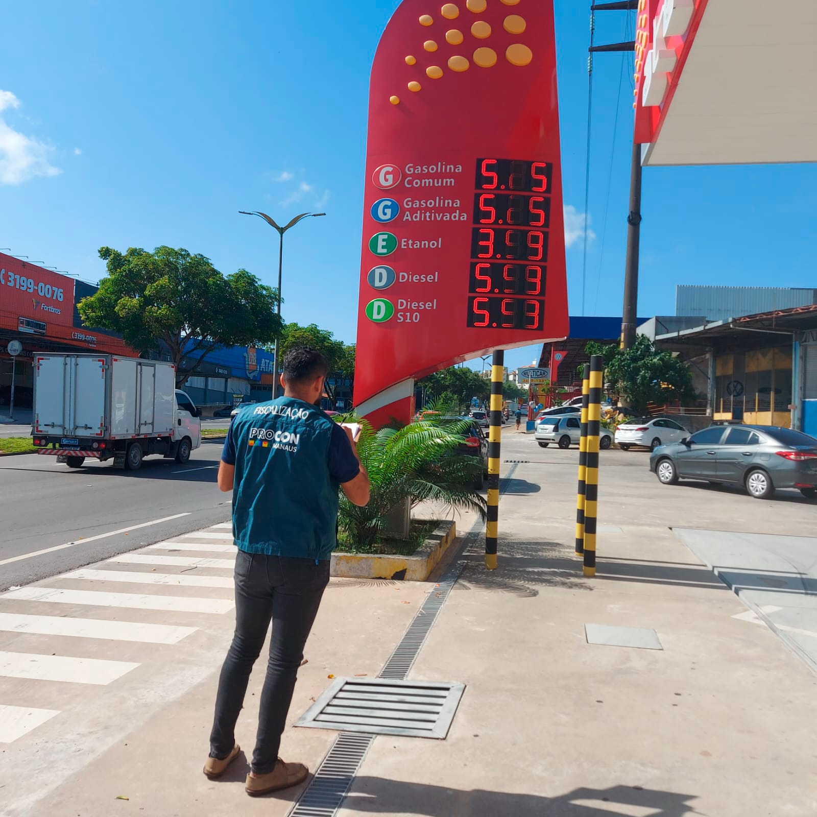 Procon Manaus lança pesquisa semanal sobre preços dos combustíveis