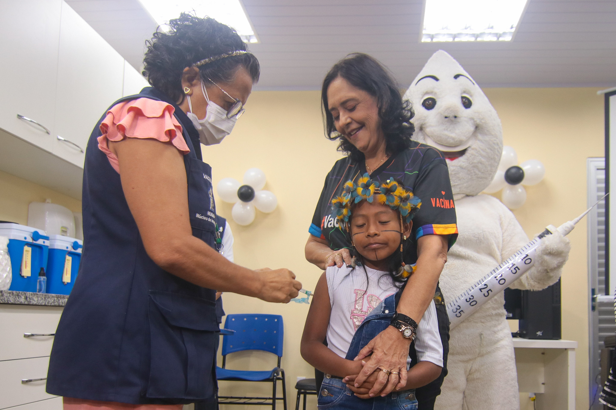 Prefeitura de Manaus inicia campanha de vacinação contra a dengue para mais de 60 mil crianças
