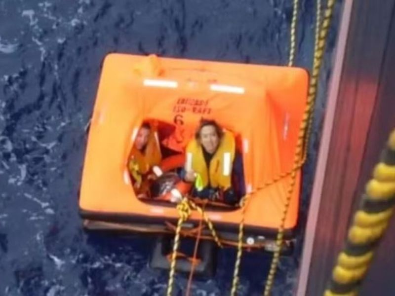 Brasileiro resgatado em alto-mar após ficar à deriva